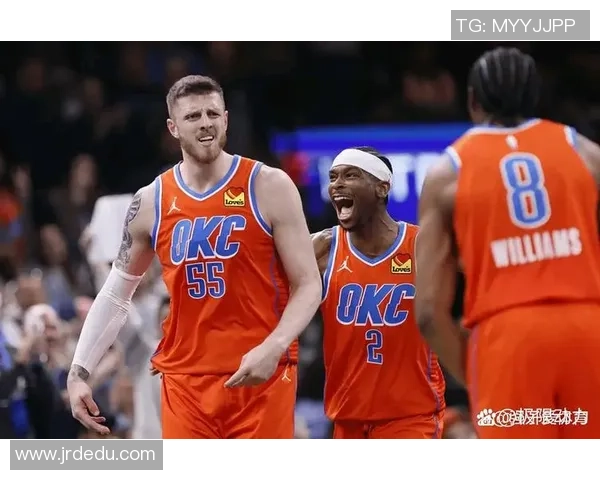 2013年NBA季后赛火箭与雷霆激战回顾与精彩瞬间分析 2013年NBA季后赛火箭与雷霆激战回顾与精彩瞬间分析