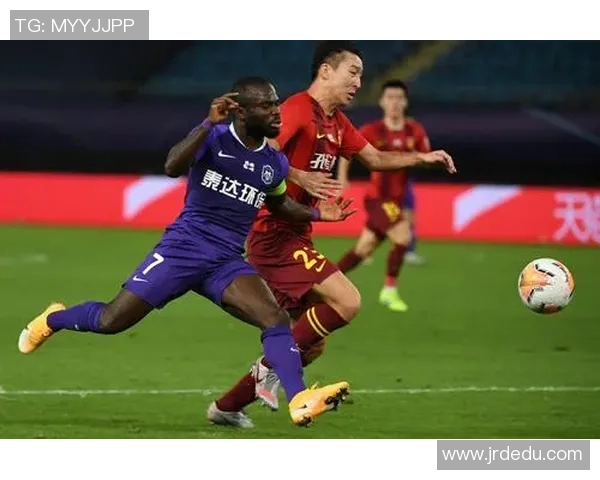 中超精彩对决深圳队迎战泰达队全力争胜展现足球魅力