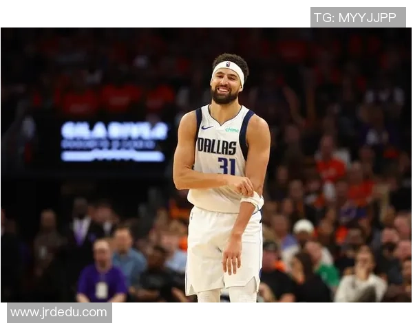 克莱汤普森：勇士队的三分射手与篮球传奇之路