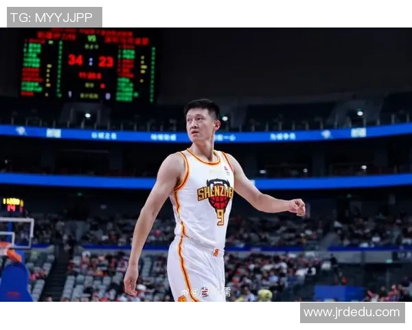 周鹏：从篮球场上的拼搏者到人生舞台上的奋斗者的传奇之路